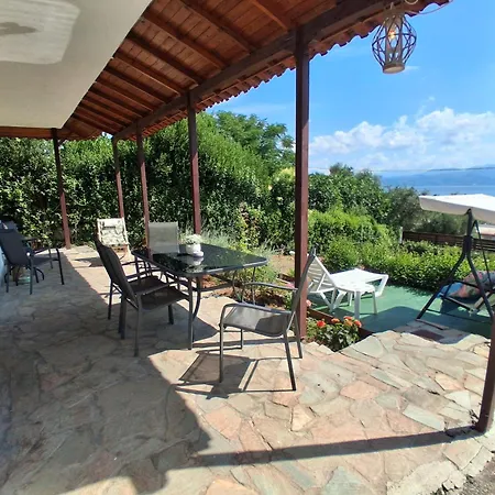 Sea View House I *